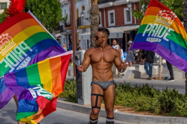 🌈EN LOS BAÑOS DE LA SAUNA GAY🌈